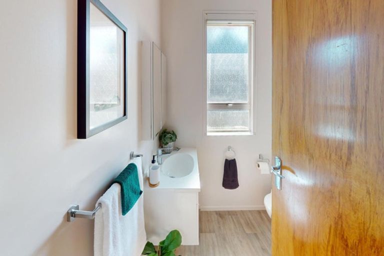 Photo of property in 8 Kiwi Court, Roslyn, Palmerston North, 4414