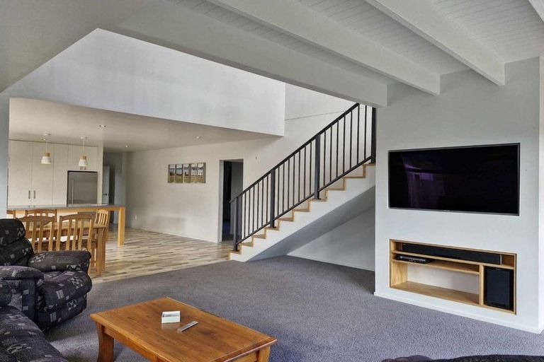 Photo of property in 16 Motukari Place, Onaero, Waitara, 4383