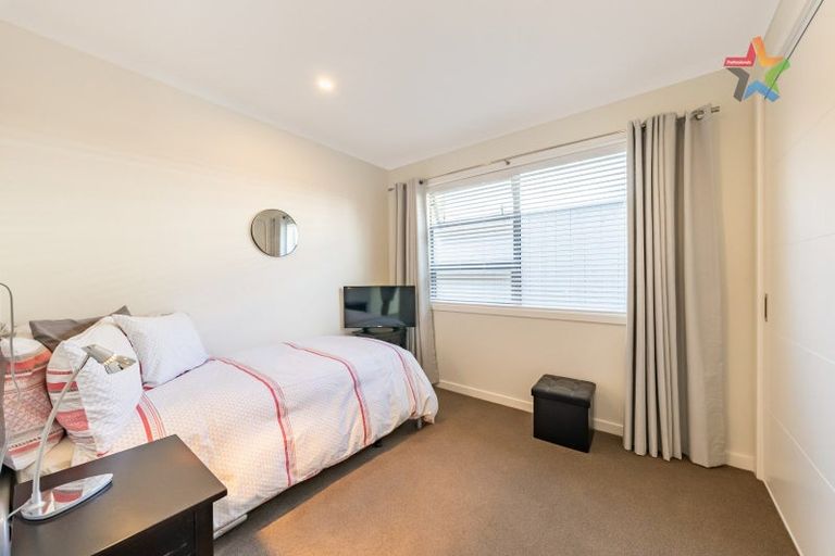 Photo of property in 5 Tarata Lane, Avalon, Lower Hutt, 5011