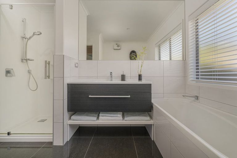 Photo of property in 50 Leeward Drive, Whitianga, 3510