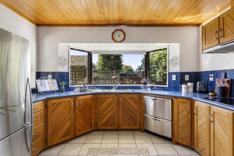 Photo of property in 3 Comeskey Grove, Elderslea, Upper Hutt, 5018