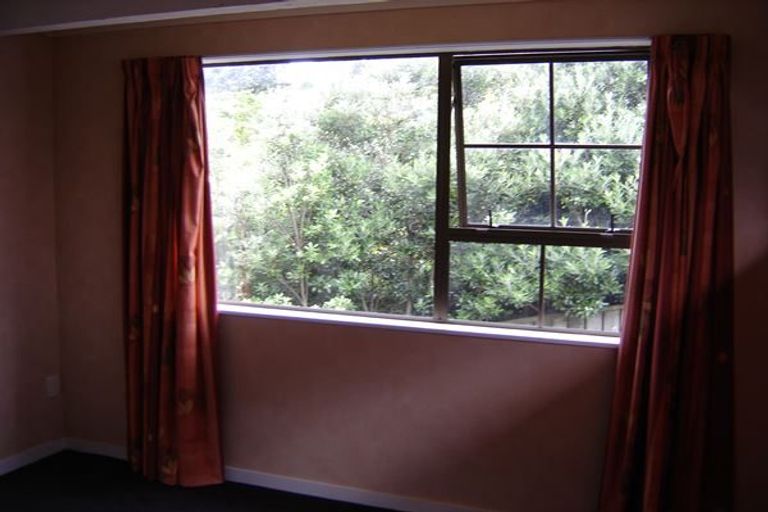 Photo of property in 6 Ballina Drive, Churton Park, Wellington, 6037