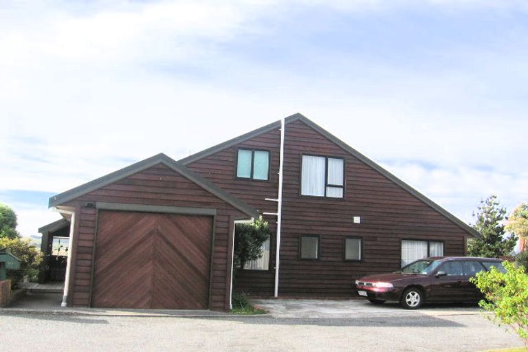 Photo of property in 10b Peter Button Place, Johnsonville, Wellington, 6037