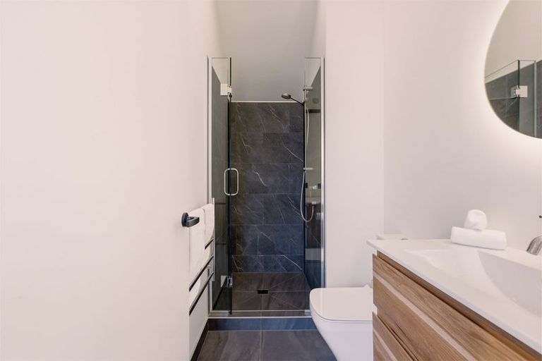Photo of property in 33 Casterway Crescent, Jacks Point, 9371