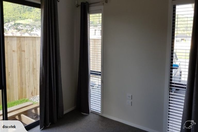 Photo of property in 5 Pohe Street, Waikanae, 5036