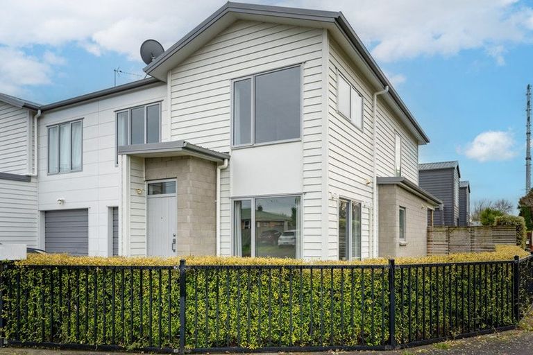 Photo of property in 2b Yorkshire Road, Silverdale, Hamilton, 3216