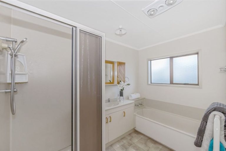 Photo of property in 1 Forest Glen, Orewa, 0931