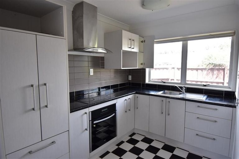 Photo of property in 2/44 Latham Avenue, Pakuranga, Auckland, 2010