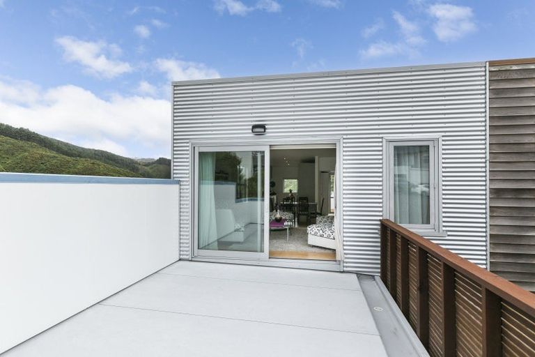 Photo of property in 82 Saddleback Grove, Karori, Wellington, 6012