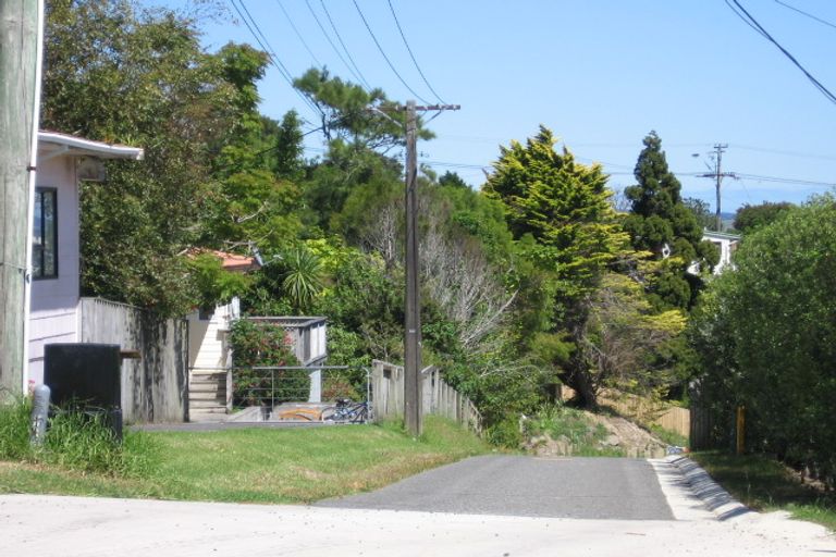 Photo of property in 17 Kia Ora Road, Beach Haven, Auckland, 0626
