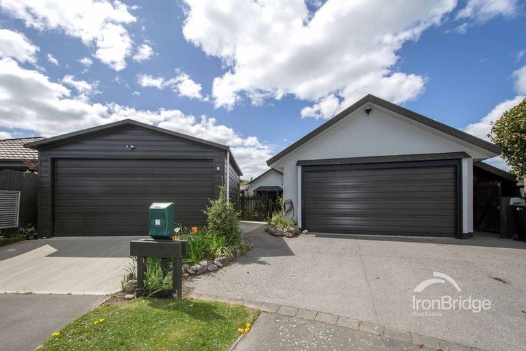 Photo of property in 6 Grove Place, Rangiora, 7400