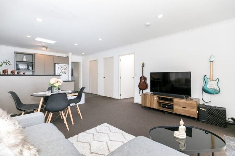 Photo of property in 201u4 Massey Street, Frankton, Hamilton, 3204