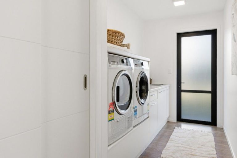Photo of property in 33 Montia Close, Papamoa Beach, Papamoa, 3118