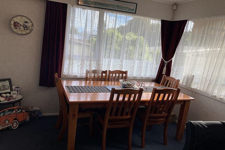 Photo of property in 44 Oberon Street, Stratford, 4332