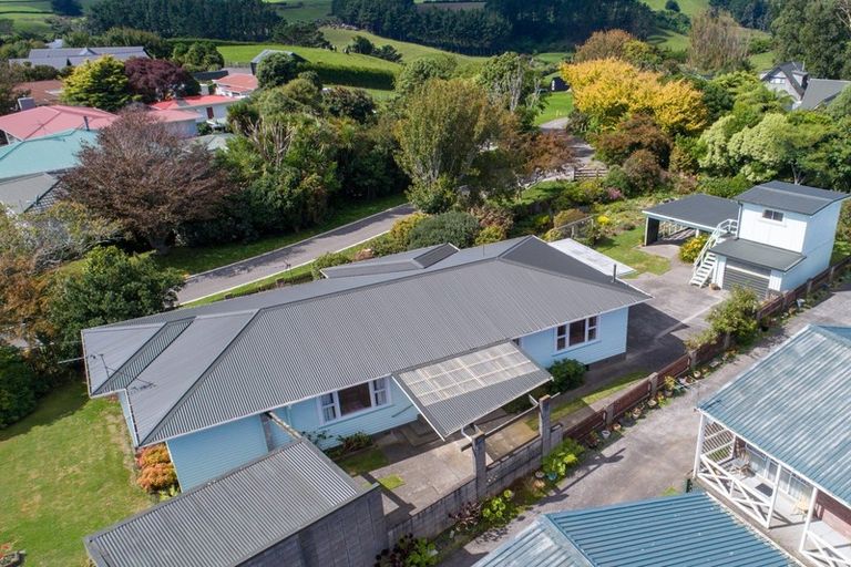 Photo of property in 38 Tawhiti Road, Hawera, 4610