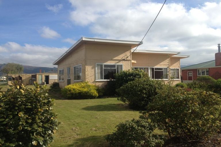 Photo of property in 9 Carlisle Street, Waimate, 7924