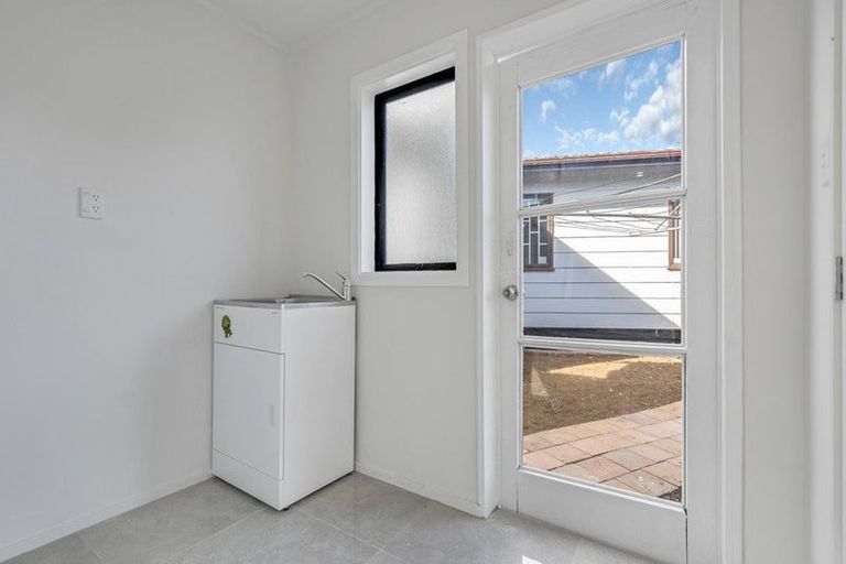 Photo of property in 2/26 Gray Avenue, Mangere East, Auckland, 2024