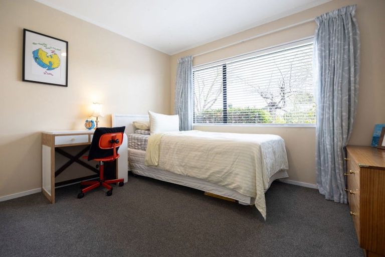 Photo of property in 1 Halcione Close, Flagstaff, Hamilton, 3210