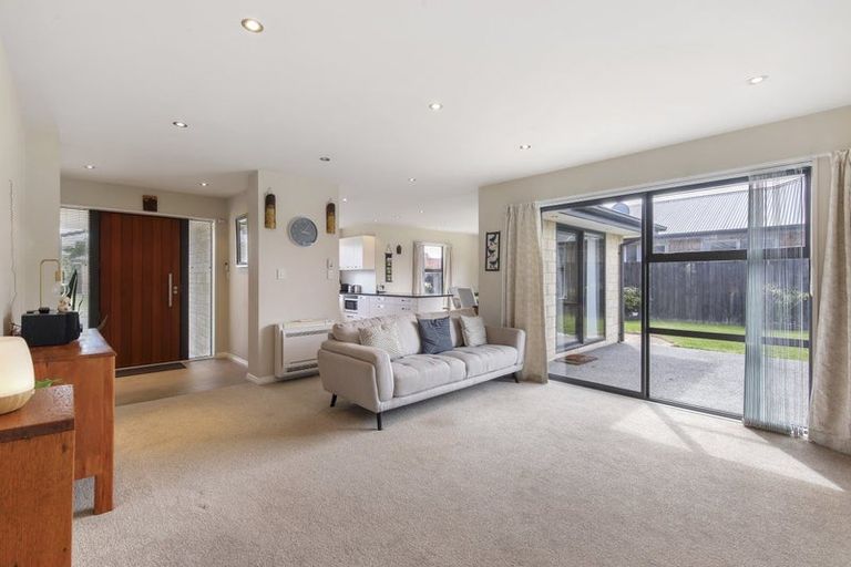 Photo of property in 32 Kotare Avenue, Rangiora, 7400
