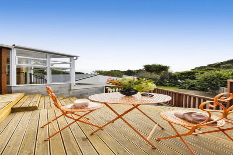 Photo of property in 27 Bonithon Avenue, Moturoa, New Plymouth, 4310