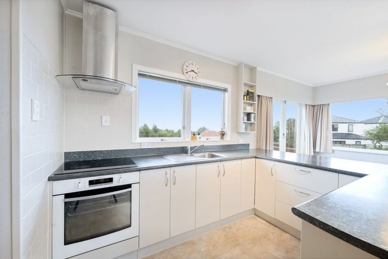 Photo of property in 175 Waimumu Road, Massey, Auckland, 0614
