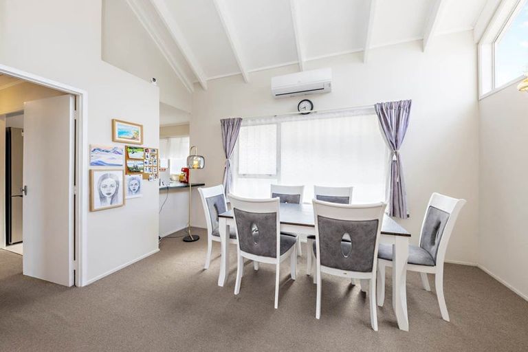 Photo of property in 1/21 Simon Ellice Drive, Bayview, Auckland, 0629