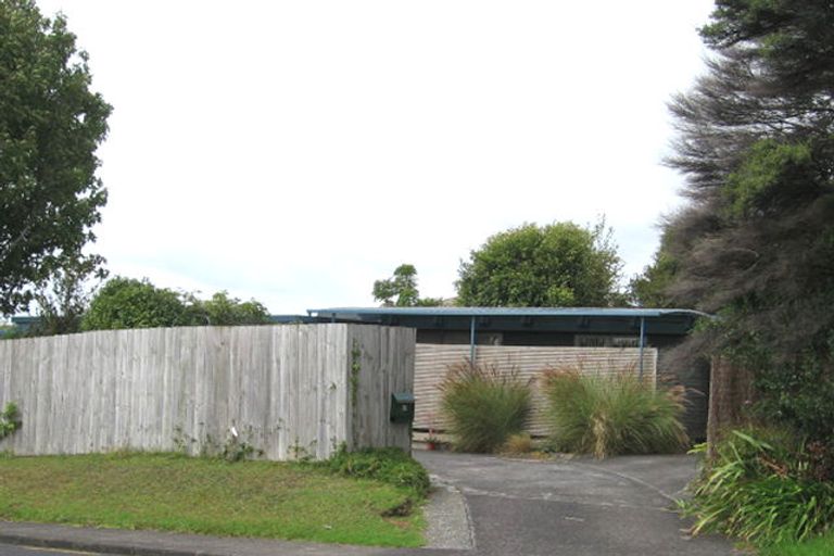 Photo of property in 97 Colwill Road, Massey, Auckland, 0614