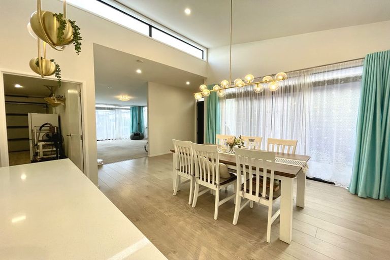 Photo of property in 23 Liberation Road, Papakura, 2110