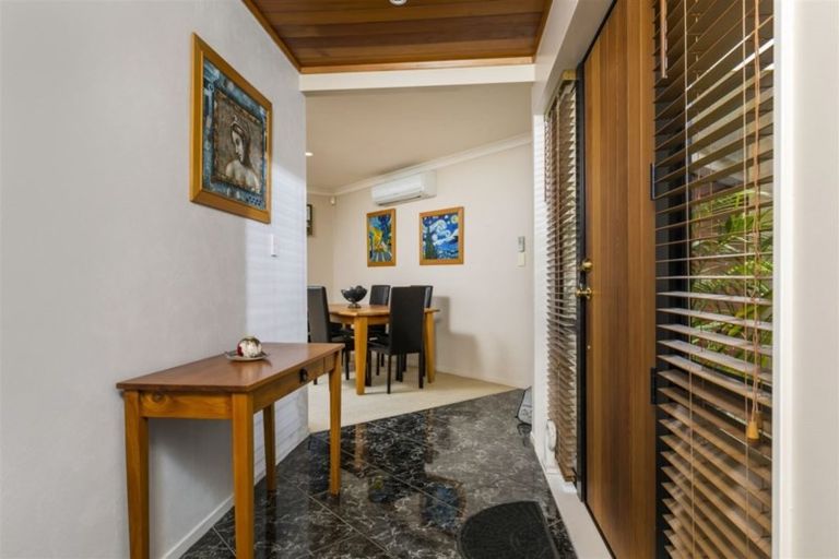 Photo of property in 7 San Vito Place, Henderson, Auckland, 0612