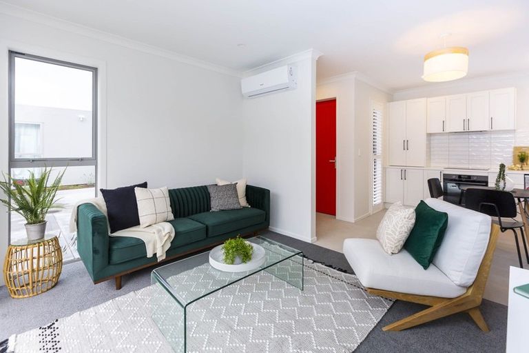 Photo of property in 44c Pine Avenue, Upper Hutt Central, Upper Hutt, 5018