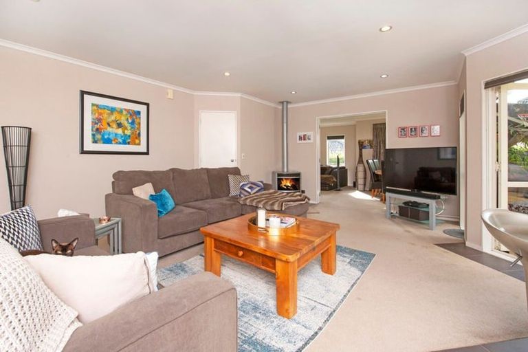 Photo of property in 8 Moycullien Lane, East Tamaki Heights, Auckland, 2016