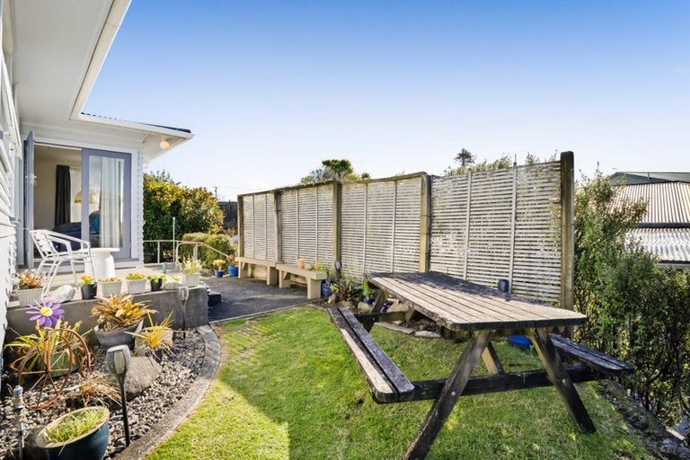 Photo of property in 6 Mahoe Street, Strandon, New Plymouth, 4312