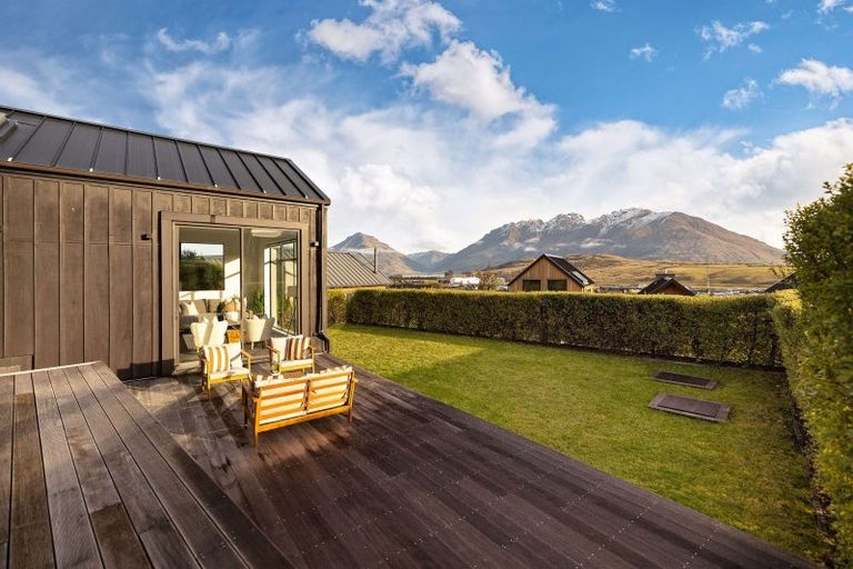 Photo of property in 13 Falconer Rise, Jacks Point, Queenstown, 9371