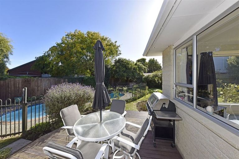 Photo of property in 42 Toorak Avenue, Avonhead, Christchurch, 8042