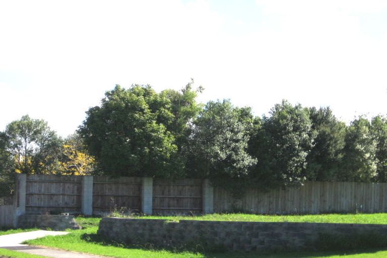 Photo of property in 1 Fathom Place, Te Atatu Peninsula, Auckland, 0610