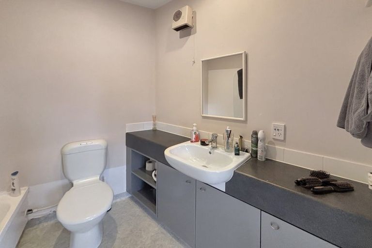 Photo of property in Hume House, 28/152u The Terrace, Wellington Central, Wellington, 6011