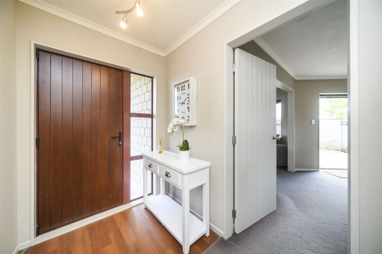 Photo of property in 40 Geneva Terrace, Kelvin Grove, Palmerston North, 4414