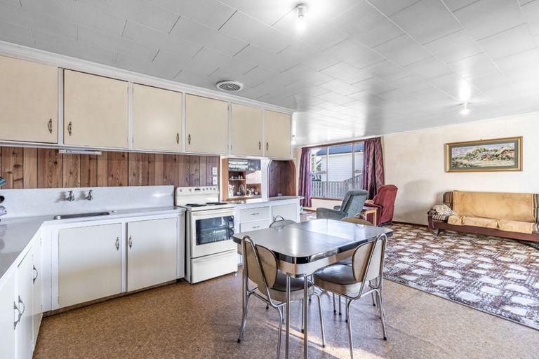 Photo of property in 121 Park Street, Winton, 9720