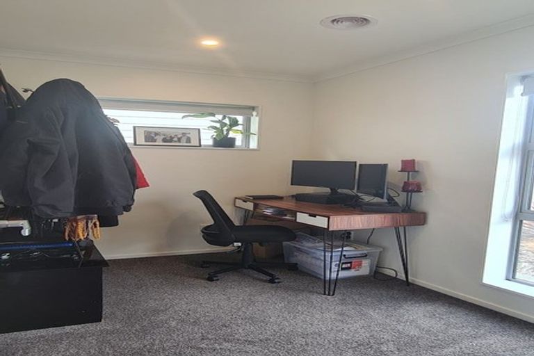 Photo of property in 151 Amesbury Drive, Churton Park, Wellington, 6037