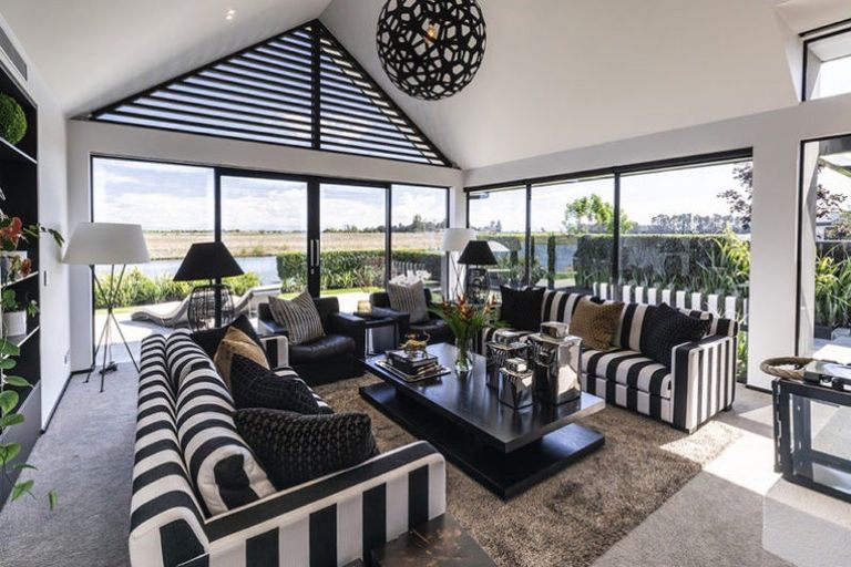 Photo of property in 11 Waterton Point, Huntingdon, Ashburton, 7774