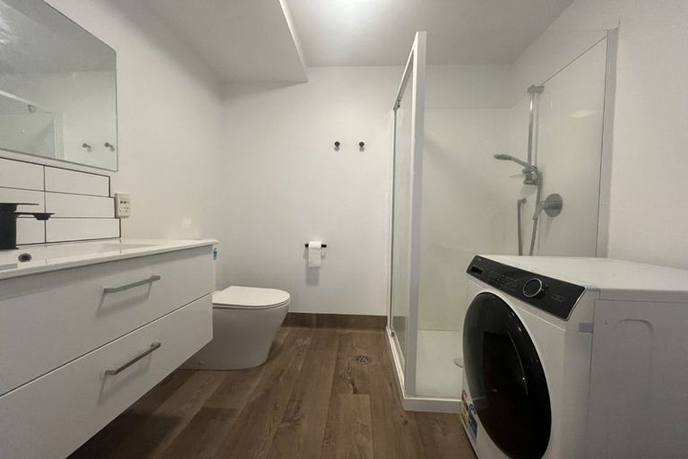 Photo of property in Palm Grove Apartments, 6/13b Palm Grove, Berhampore, Wellington, 6023