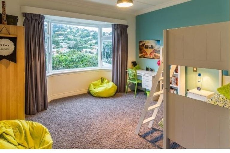 Photo of property in 102 The Parade, Island Bay, Wellington, 6023