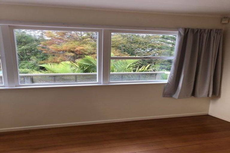 Photo of property in 23 Hogans Road, Glenfield, Auckland, 0629