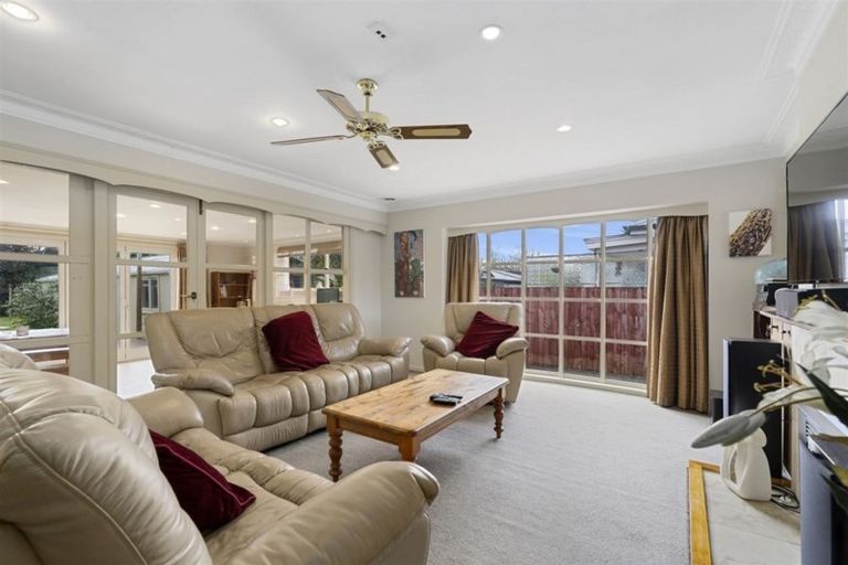 Photo of property in 225 Innes Road, St Albans, Christchurch, 8052