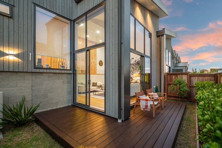 Photo of property in 2 Matau Way, Hauraki, 0622