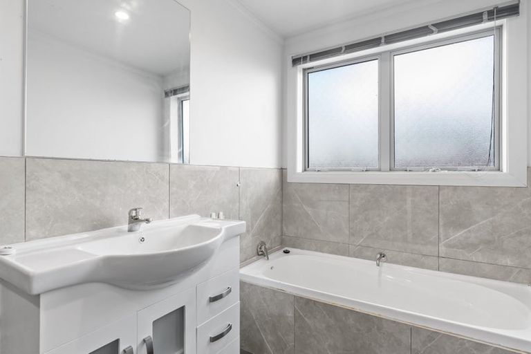 Photo of property in 87a Tiro Tiro Road, Levin, 5510