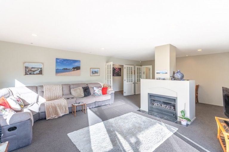 Photo of property in 4 Gybe Place, Whitby, Porirua, 5024