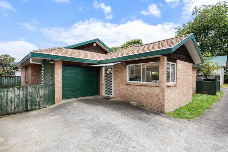Photo of property in 2/75 Jellicoe Road, Manurewa, Auckland, 2102