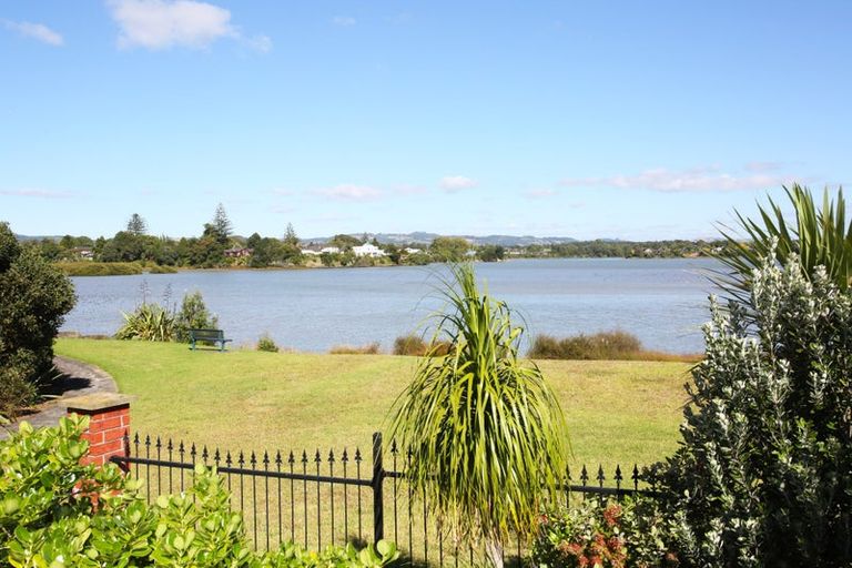Photo of property in 6 Waione Court, Takanini, 2112