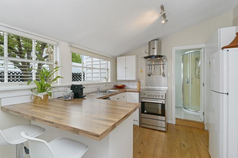 Photo of property in 147a Holly Road, St Albans, Christchurch, 8014